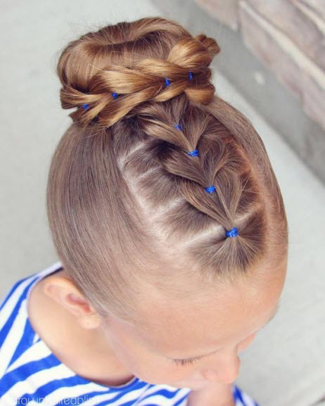 Peinados sencillos para niñas a la escuela.